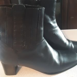 WOMENS ANKLE BOOTIES